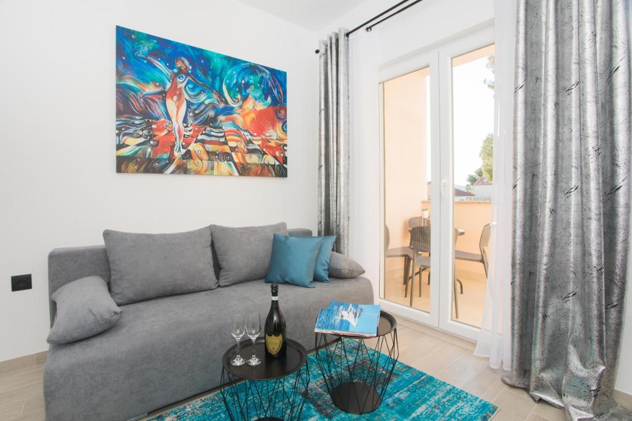 Apartmani Rispet ชิเบนิก ภายนอก รูปภาพ