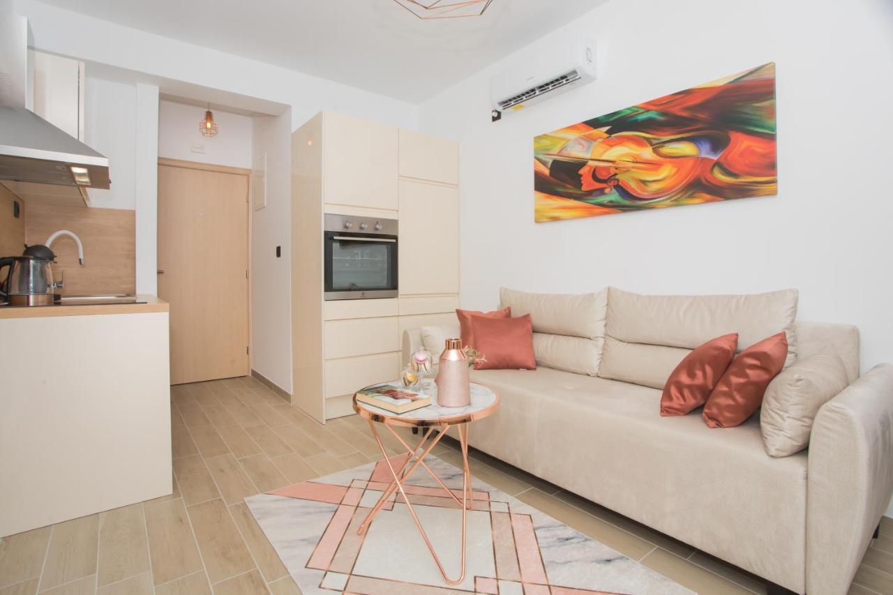 Apartmani Rispet ชิเบนิก ภายนอก รูปภาพ