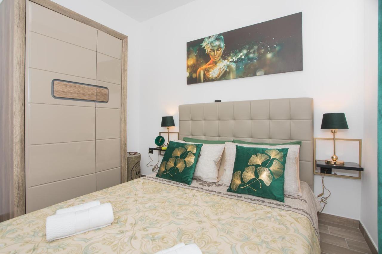 Apartmani Rispet ชิเบนิก ภายนอก รูปภาพ